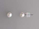 18K WHITE GOLD 5-5.5MM AKOYA PEARL STUD