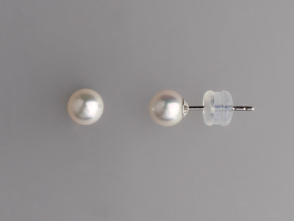 18K WHITE GOLD 5-5.5MM AKOYA PEARL STUD