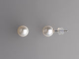 18K WHITE GOLD 8-8.5MM AKOYA PEARL STUD