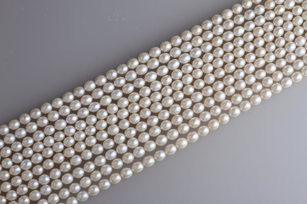 Oval Shape Freshwater Pearl Strand 8-8.5mm