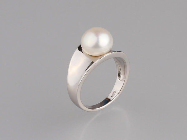 Sterling Silver Ring with 9.5-10mm Button Shape Freshwater Pearl